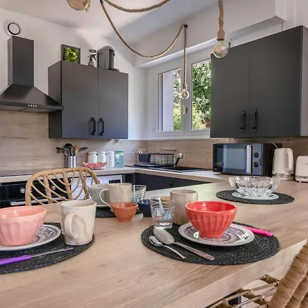 Rez-de-jardin Pour 3 Personnes Proche De La 波尔尼克