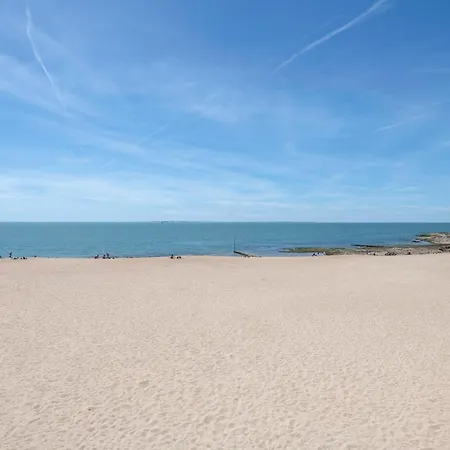 Rez-de-jardin Pour 3 Personnes Proche De La