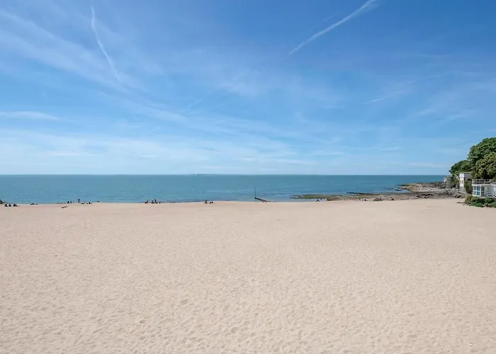 Rez-de-jardin Pour 3 Personnes Proche De La